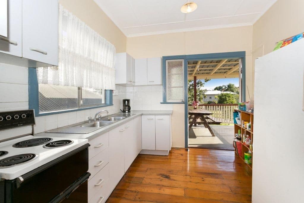 94 Lower Cairns Terrace, Red Hill QLD 4059, Red Hill - Thumbnail 3