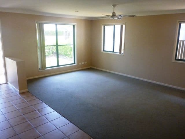 43 Seville Circuit, BURLEIGH WATERS QLD 4220, Burleigh Waters - Thumbnail 3