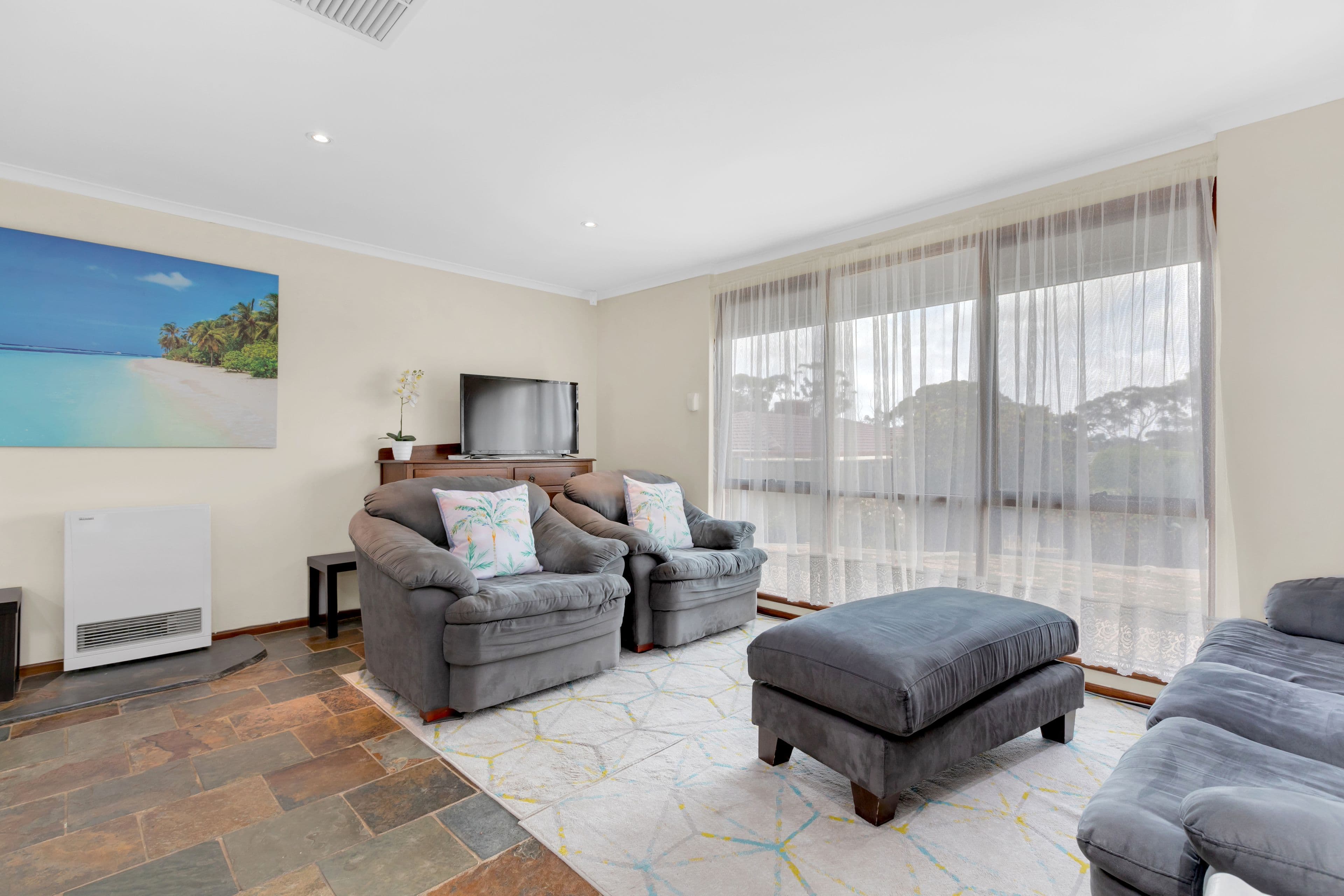 30 Ina Court, Craigmore SA 5114, Craigmore - Thumbnail 3