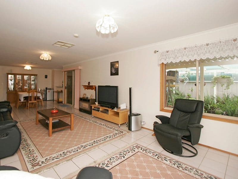 16 Goulding Grove, NOARLUNGA DOWNS SA 5168, Noarlunga Downs - Thumbnail 3