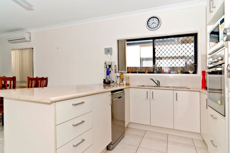 24 Wheeler Crescent, CALOUNDRA WEST QLD 4551, Caloundra West - Thumbnail 3