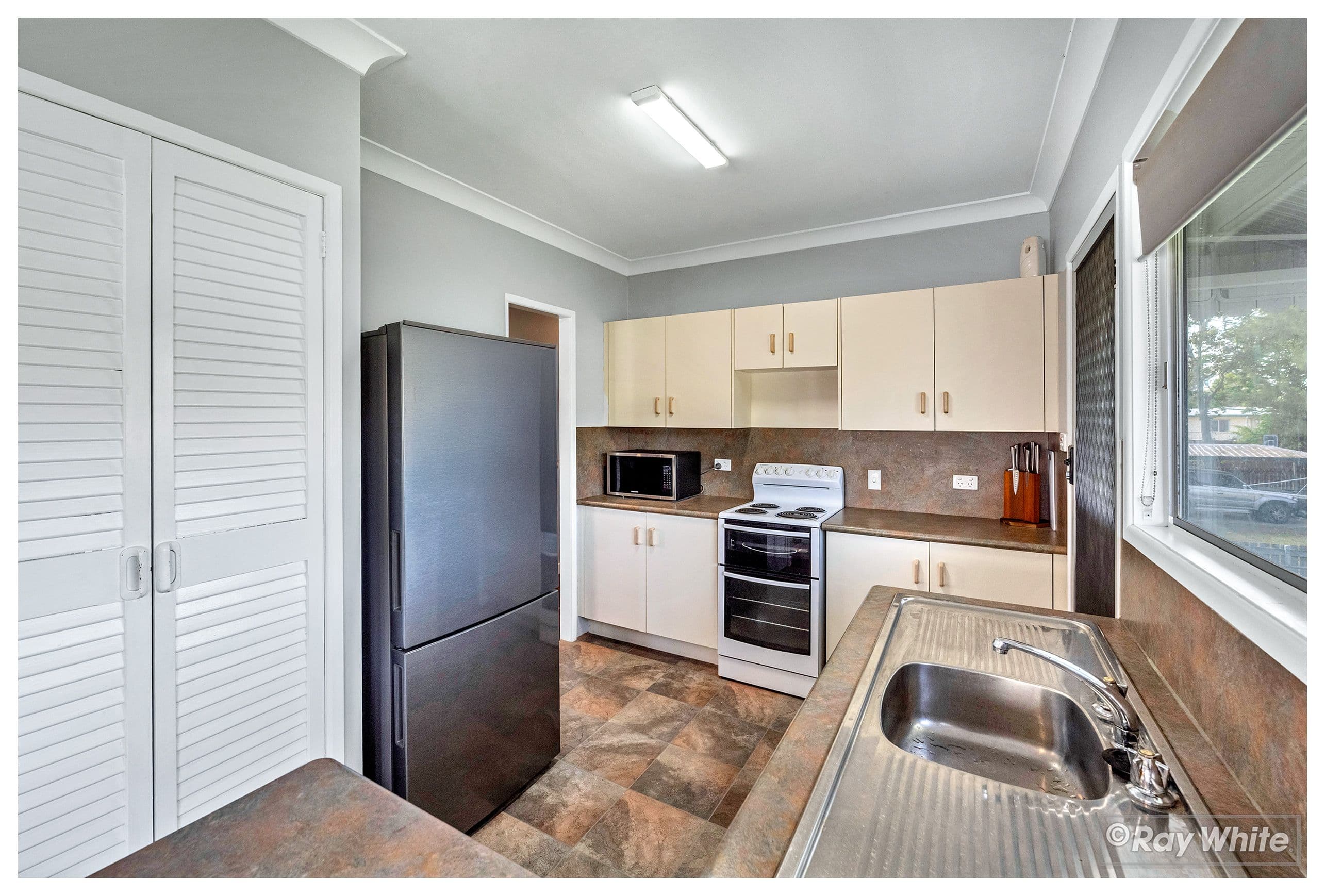 311 Blanchfield Street, Koongal QLD 4701, Koongal - Thumbnail 7