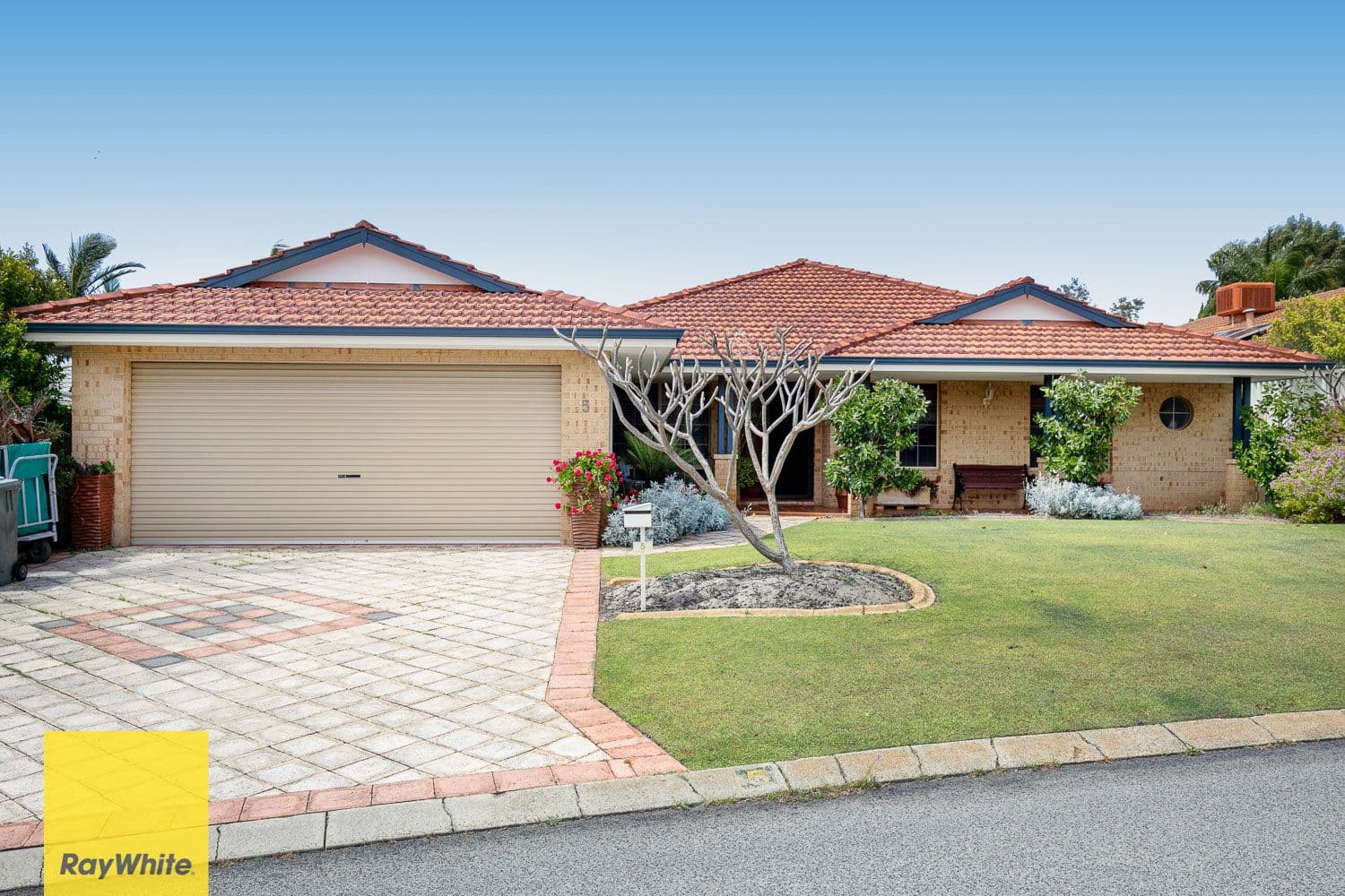 5 Woodbury Mews, Landsdale WA 6065, Landsdale - Thumbnail 2