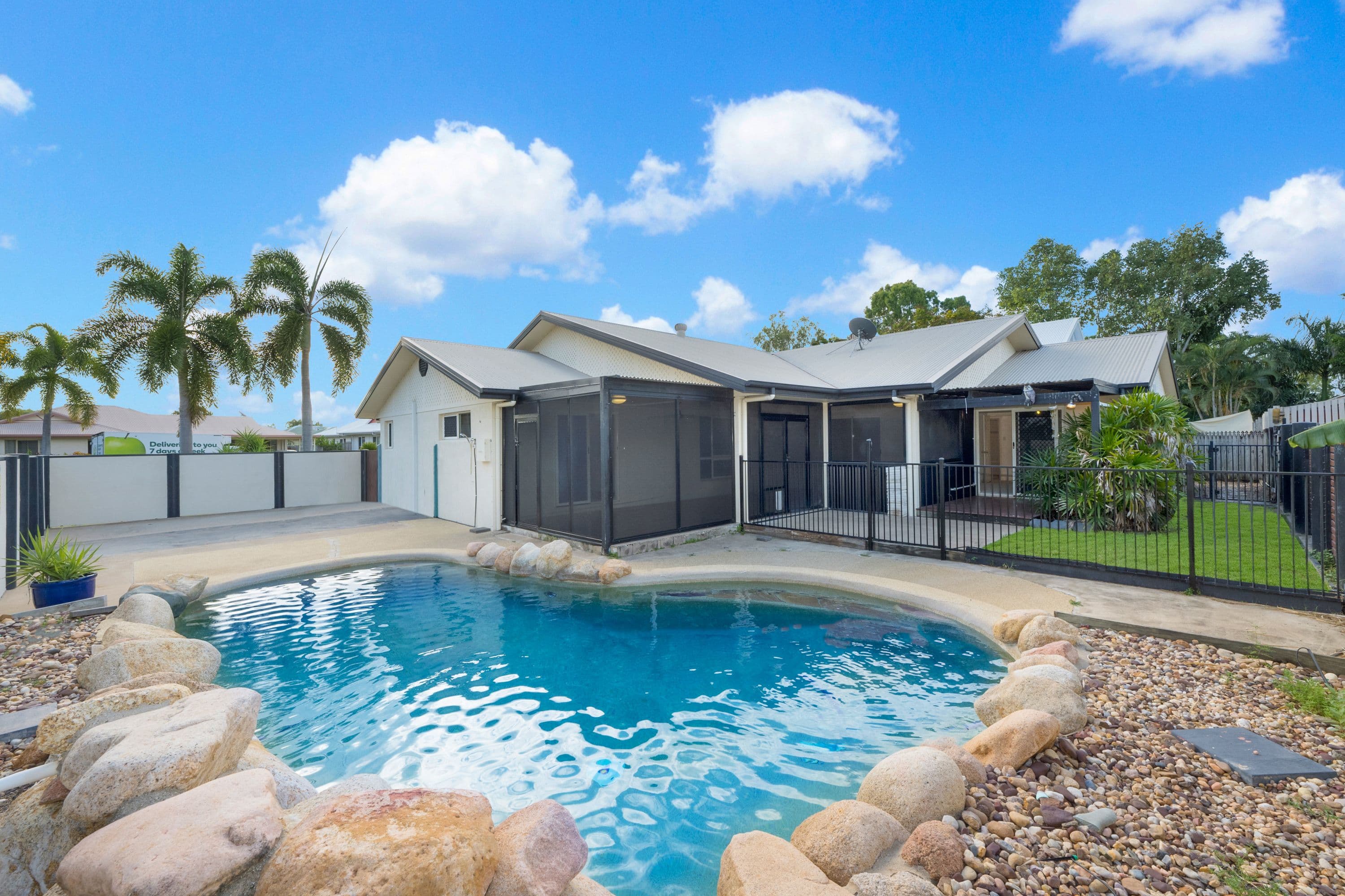 18 Hoop Street, Kirwan QLD 4817, Kirwan - Thumbnail 2