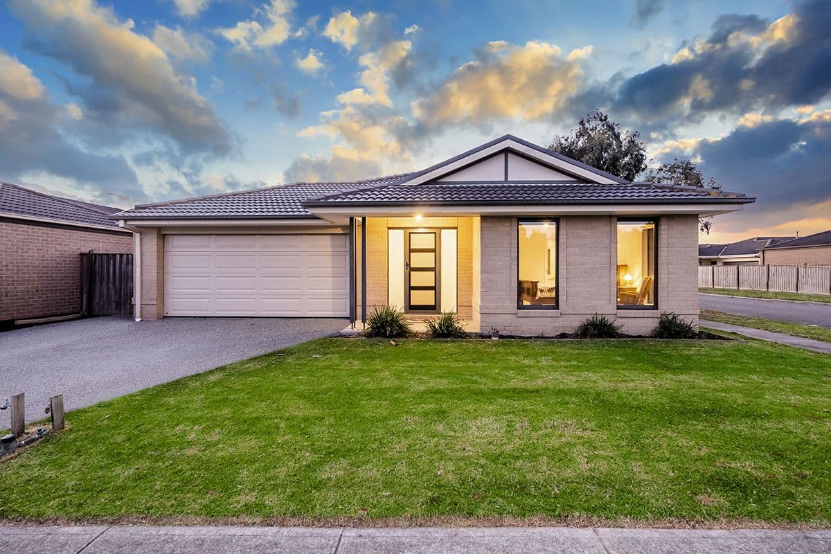 80 Glenelg Street, Clyde North VIC 3978, Clyde North - Thumbnail 3