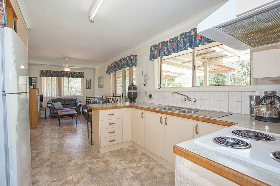 16 Evergreen Court, Glenvale QLD 4350, Glenvale - Thumbnail 4