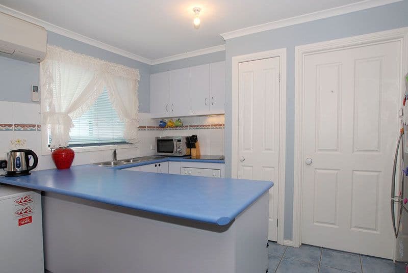 28 Finchley Park Crescent, TARNEIT VIC 3029, Tarneit - Thumbnail 2