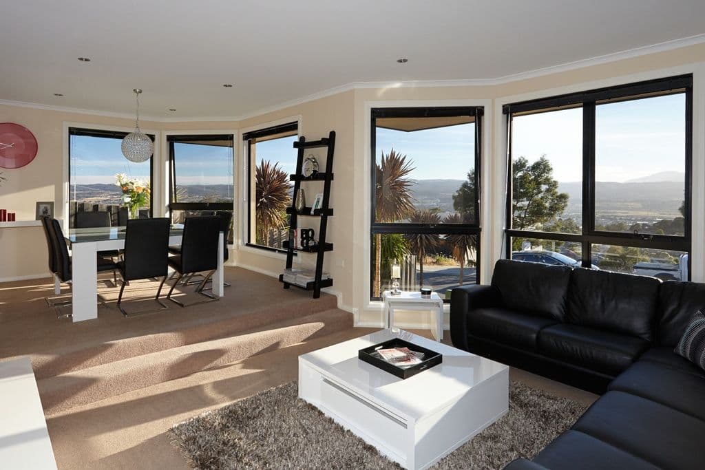 21 Clearview Avenue, TREVALLYN TAS 7250, Trevallyn - Thumbnail 3
