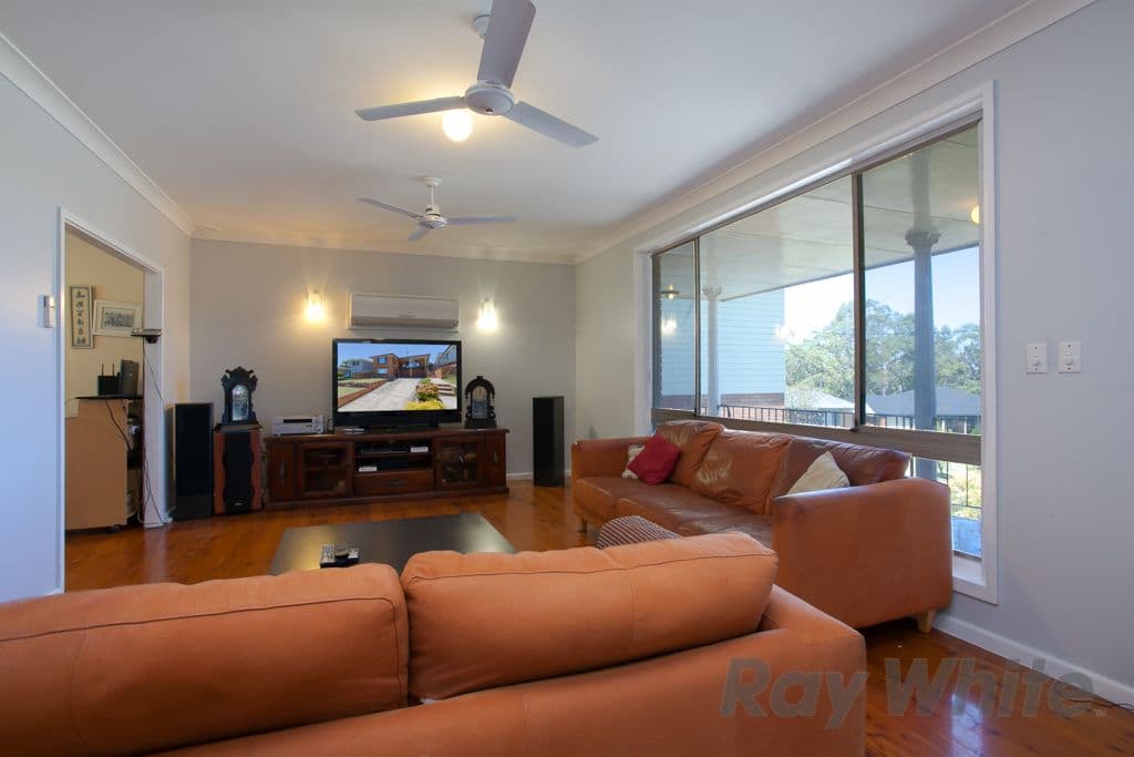71 Pasadena Crescent, MACQUARIE HILLS NSW 2285, Macquarie Hills - Thumbnail 2