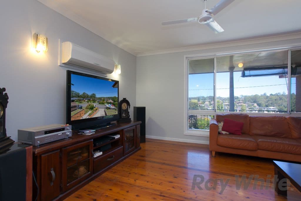 71 Pasadena Crescent, MACQUARIE HILLS NSW 2285, Macquarie Hills - Thumbnail 3