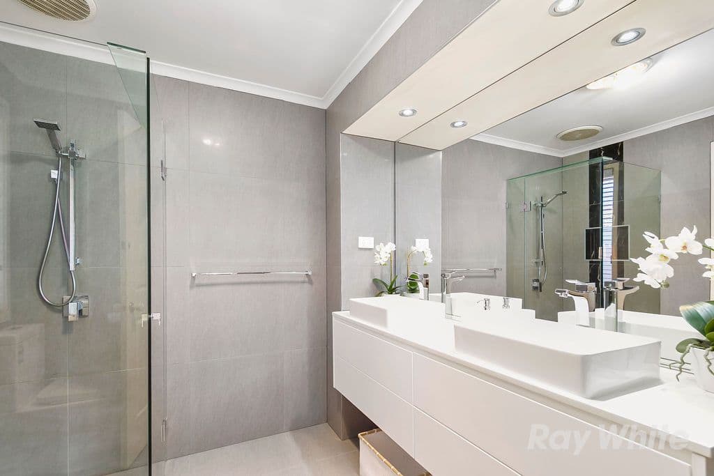 4 Overton Close, Rowville VIC 3178, Rowville - Thumbnail 7