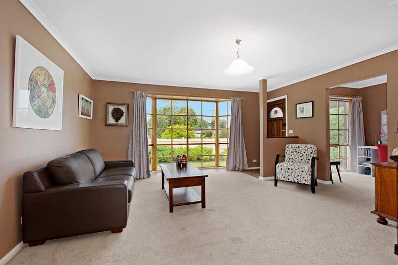 8 Hillingdon Court, Dingley Village VIC 3172, Dingley Village - Thumbnail 2