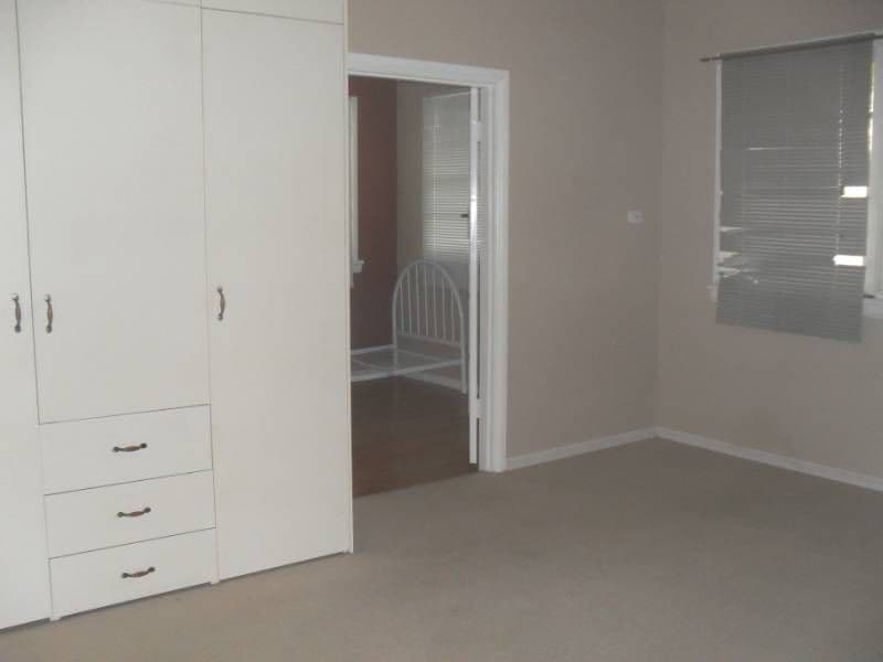 22 Oliver Street, INVERELL NSW 2360, Inverell - Thumbnail 4