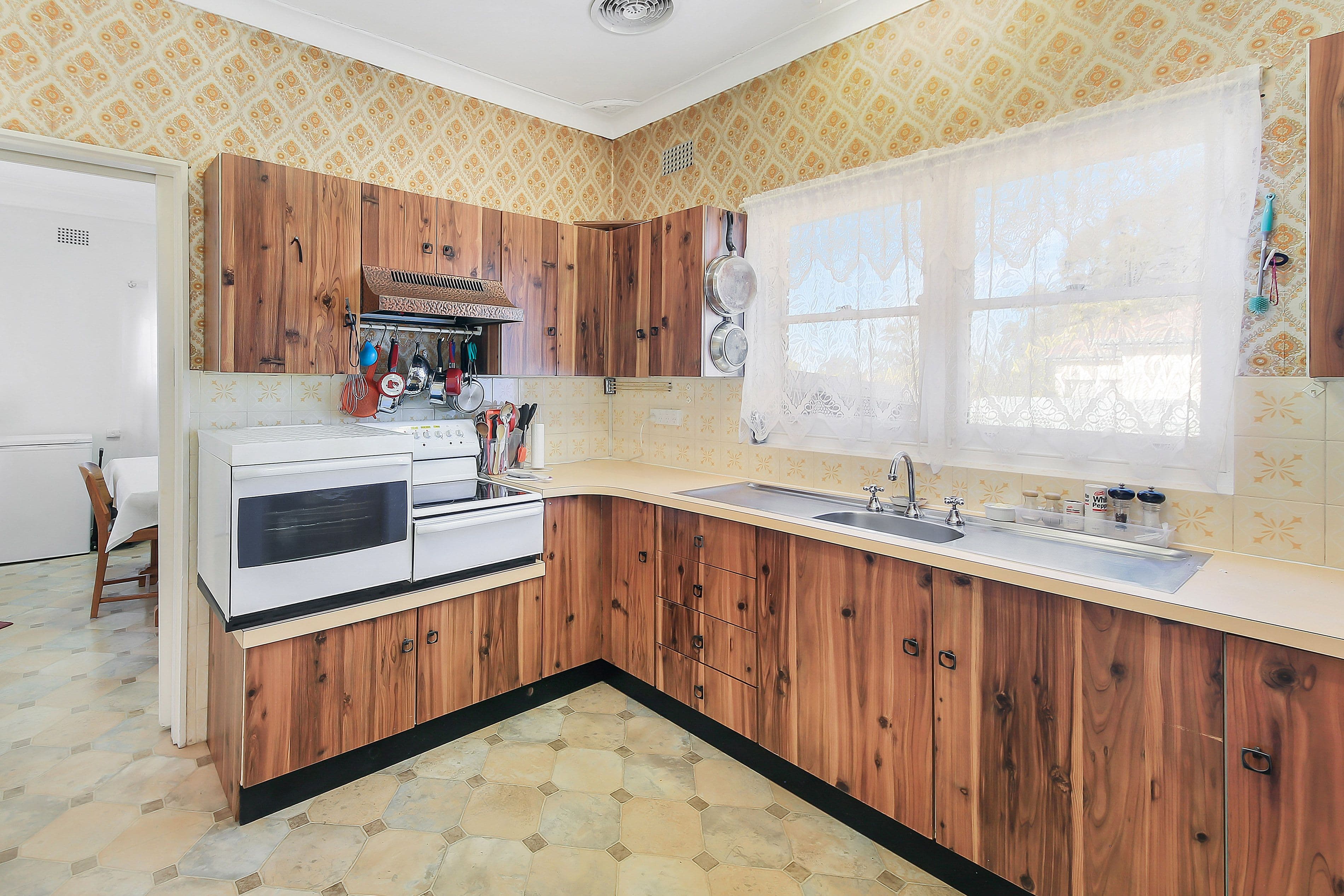 42 Woodland Road, Chester Hill - Thumbnail 3