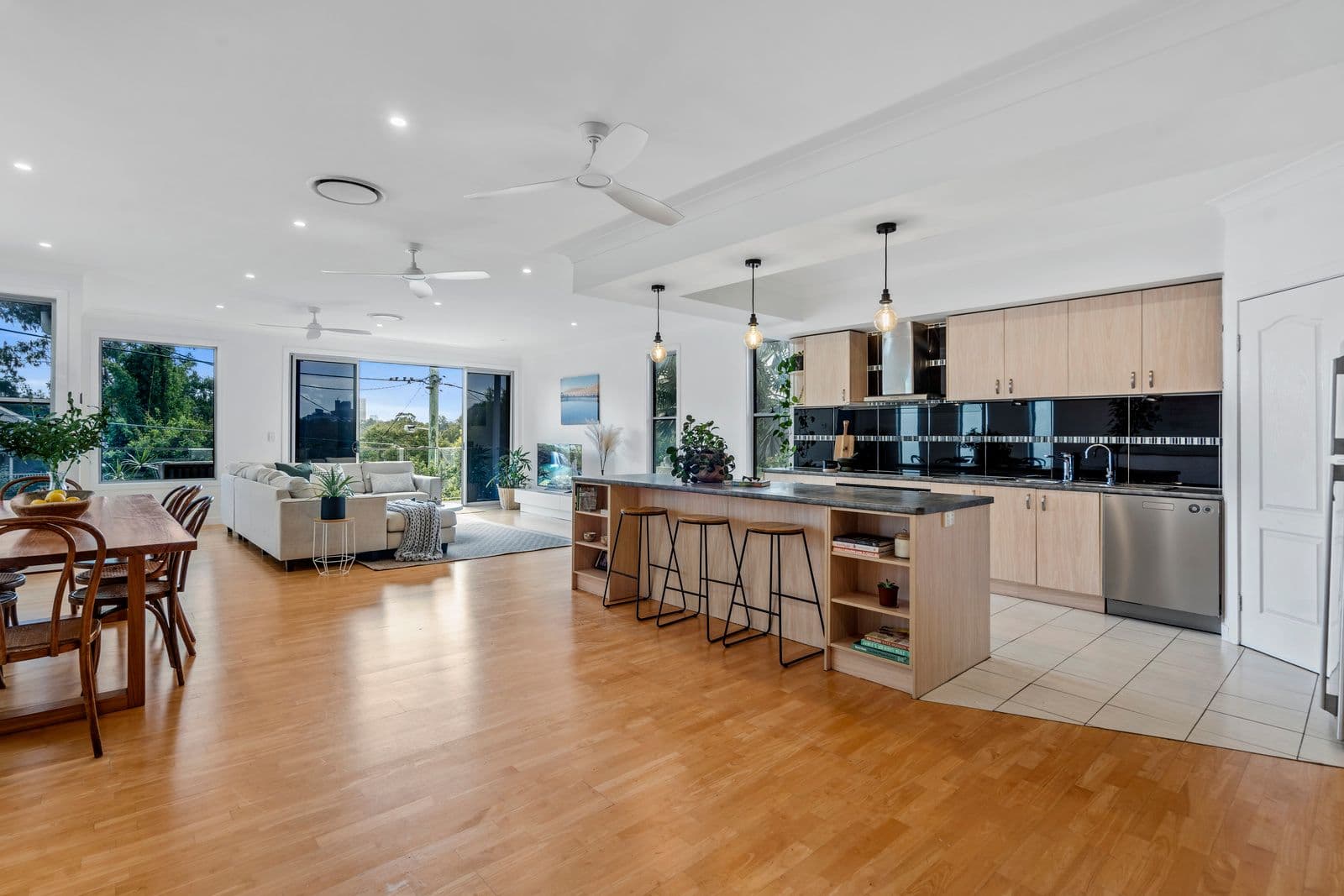 198 Hyde Road, Yeronga QLD 4104, Yeronga - Image 1