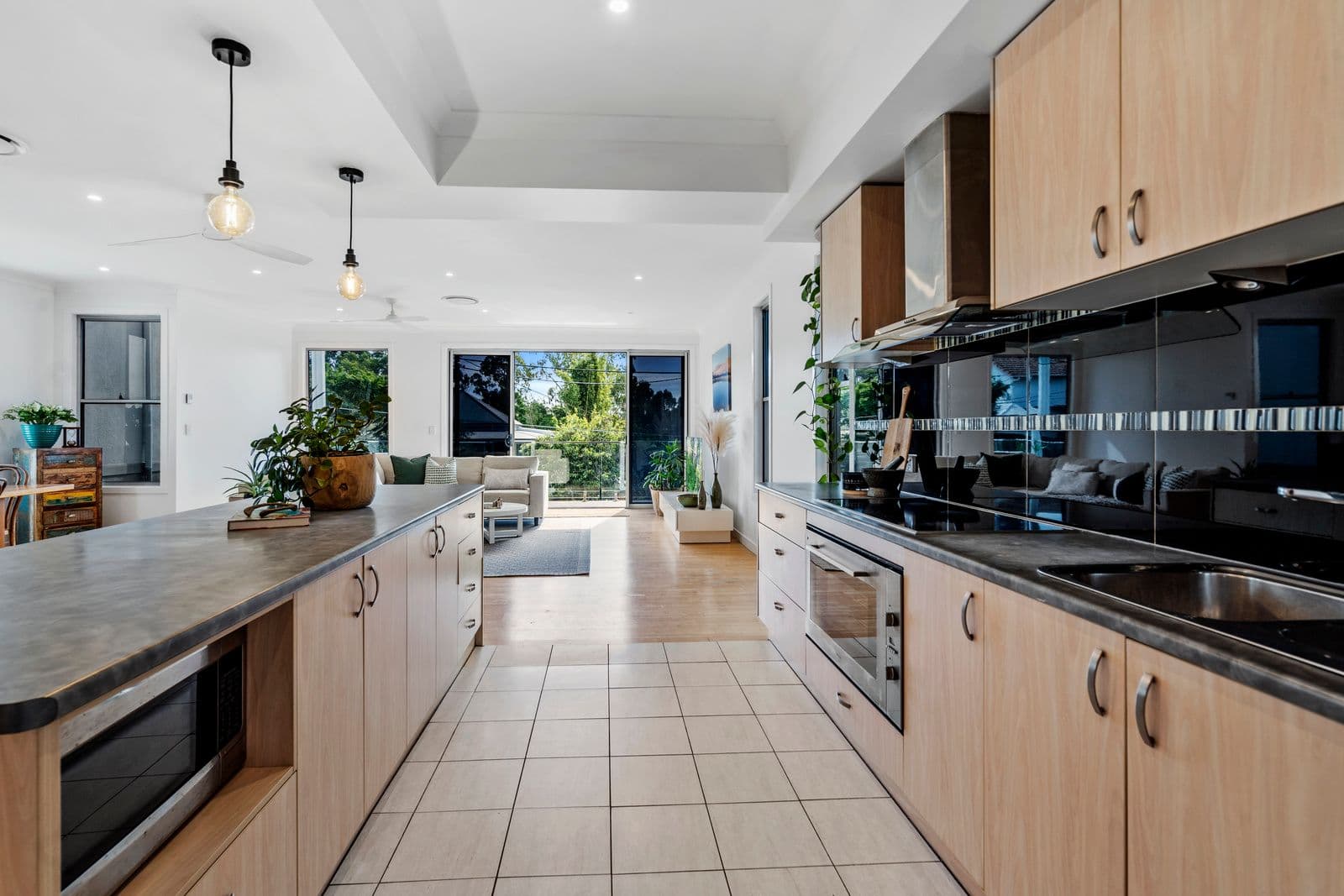 198 Hyde Road, Yeronga QLD 4104, Yeronga - Thumbnail 4