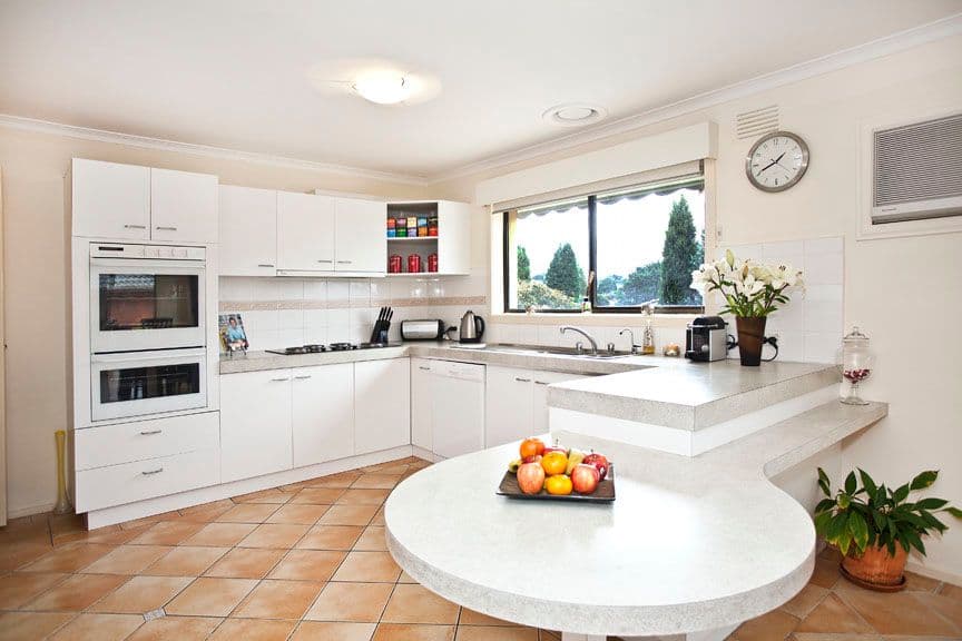 23 Haversham Avenue, WHEELERS HILL VIC 3150, Wheelers Hill - Thumbnail 2
