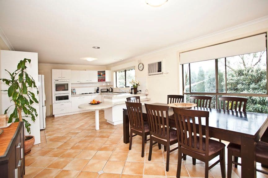 23 Haversham Avenue, WHEELERS HILL VIC 3150, Wheelers Hill - Thumbnail 3