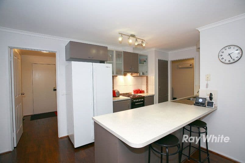 6 Jacinta Drive, CRANBOURNE VIC 3977, Cranbourne West - Thumbnail 6