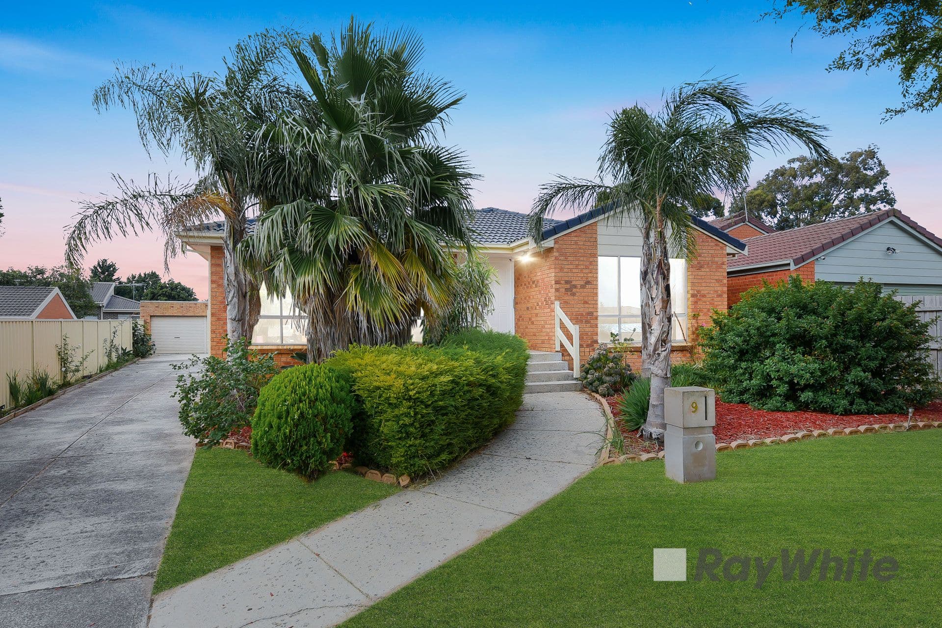 9 Bramwell Close, Endeavour Hills VIC 3802, Endeavour Hills - Thumbnail 2