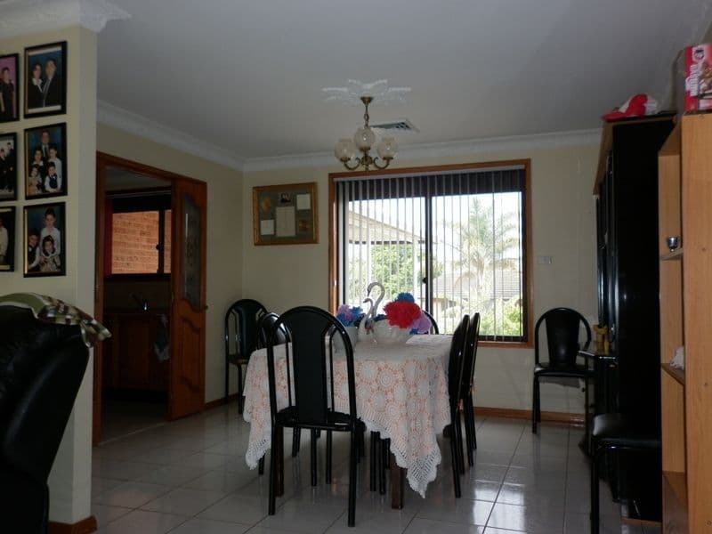 36  Boronia Road, BOSSLEY PARK NSW 2176, Bossley Park - Thumbnail 4