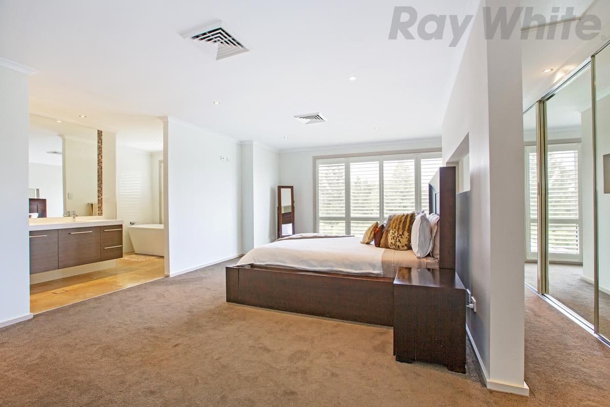 70 Moondarra Drive, West Hoxton - Thumbnail 7