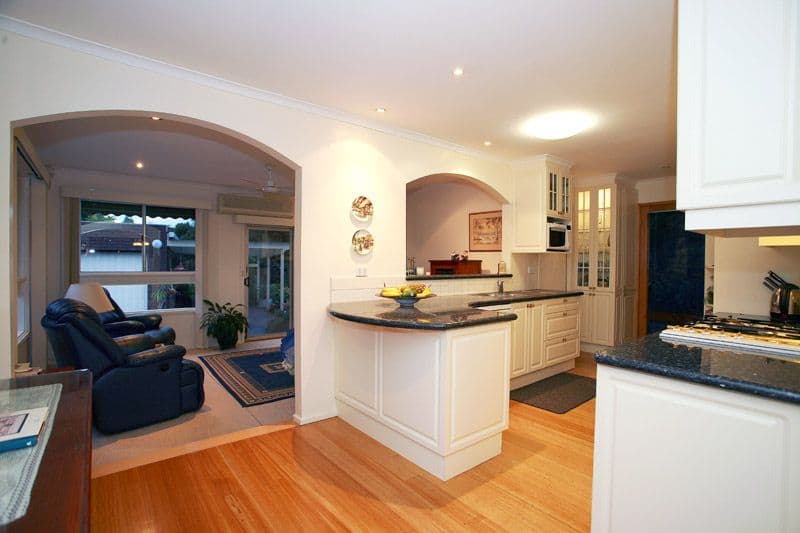 9 Grevillea Road, DONCASTER EAST VIC 3109, Doncaster East - Thumbnail 3