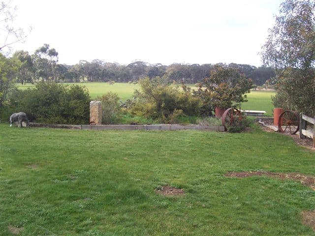 33 Park Street, ST ARNAUD VIC 3478, St Arnaud - Thumbnail 7