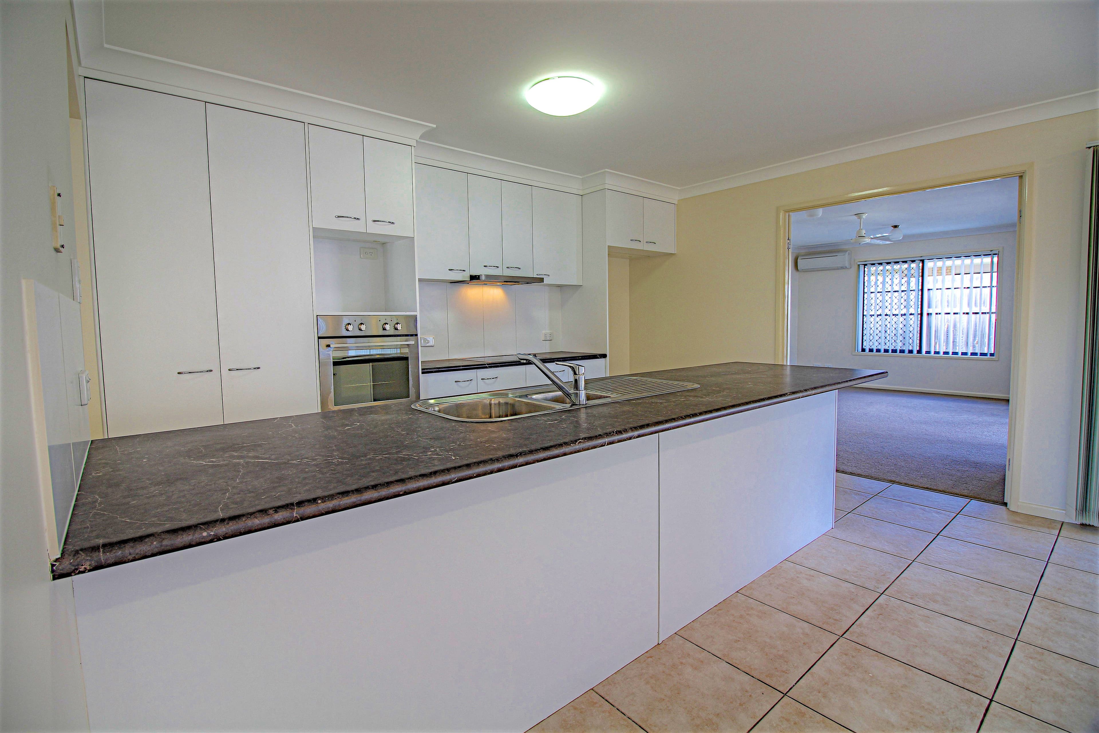 14 Grampians Close, Forest Lake QLD 4078, Forest Lake - Thumbnail 3