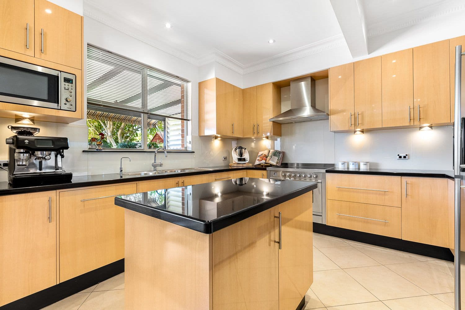 10 Shackel Avenue, Kingsgrove NSW 2208, Kingsgrove - Thumbnail 6