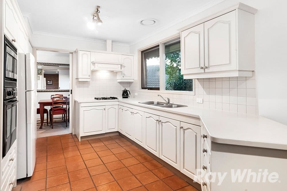 4 Wendouree Court, Vermont South VIC 3133, Vermont South - Thumbnail 3