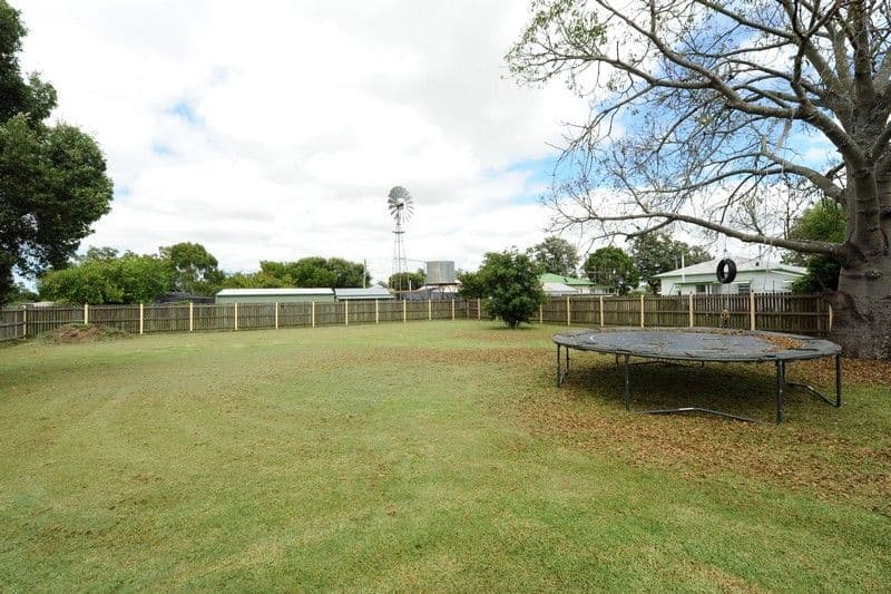7 Briggs, Pittsworth QLD 4356, Pittsworth - Thumbnail 2