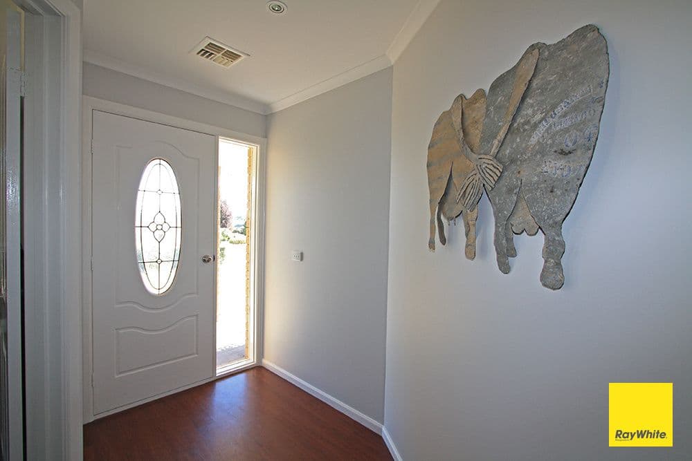 13 Mccusker Drive, Bungendore - Thumbnail 4