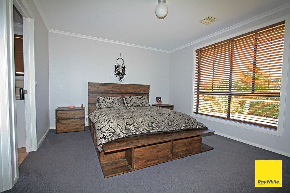13 Mccusker Drive, Bungendore - Thumbnail 8