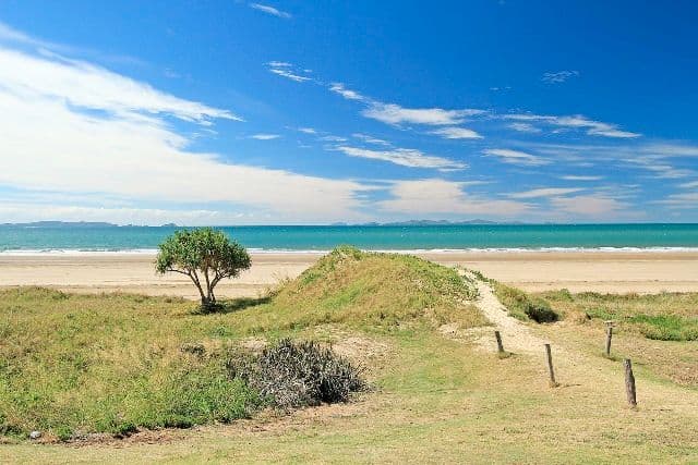 9 Todd Avenue, Yeppoon QLD 4703, Yeppoon - Thumbnail 4