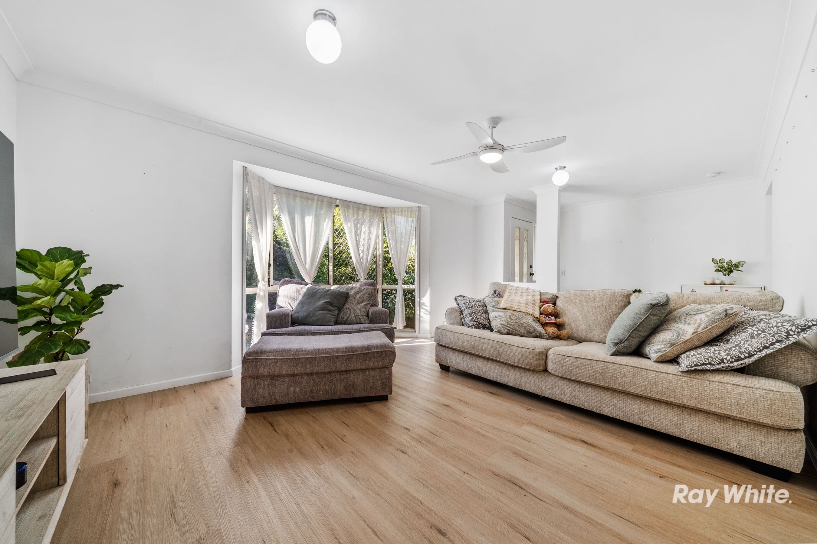 17 Fromelles Court, Regents Park QLD 4118, Regents Park - Thumbnail 3
