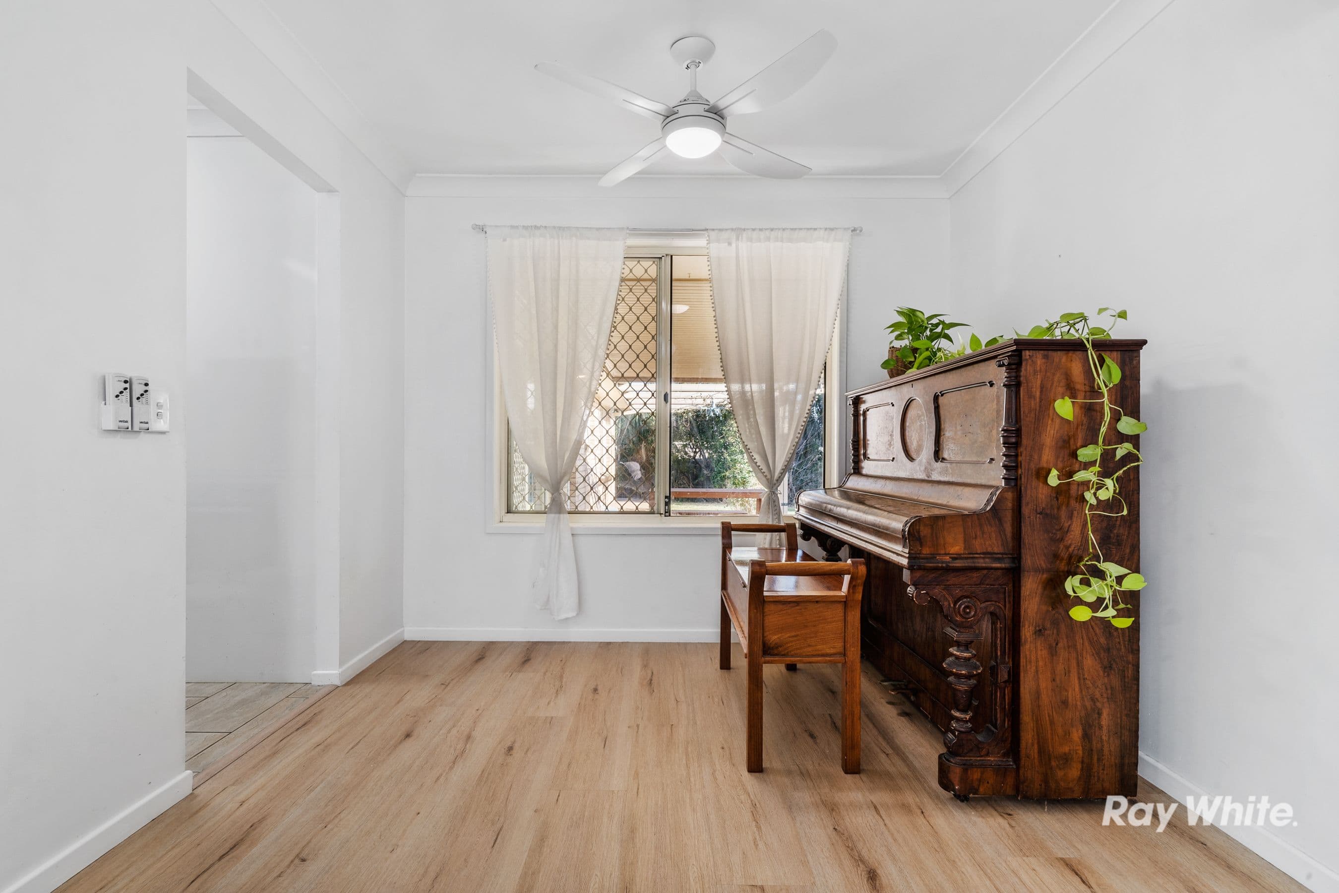 17 Fromelles Court, Regents Park QLD 4118, Regents Park - Thumbnail 4