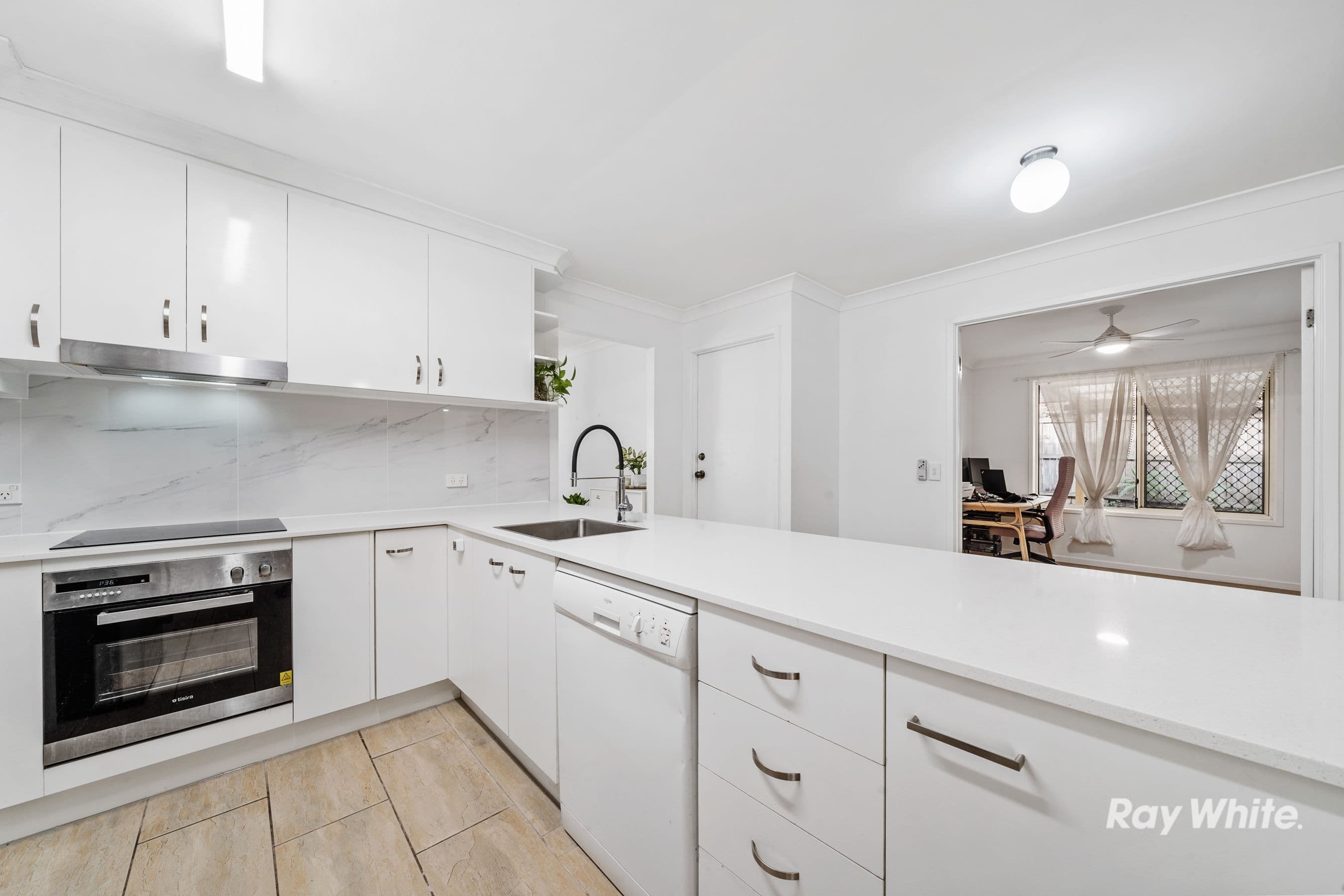 17 Fromelles Court, Regents Park QLD 4118, Regents Park - Thumbnail 6