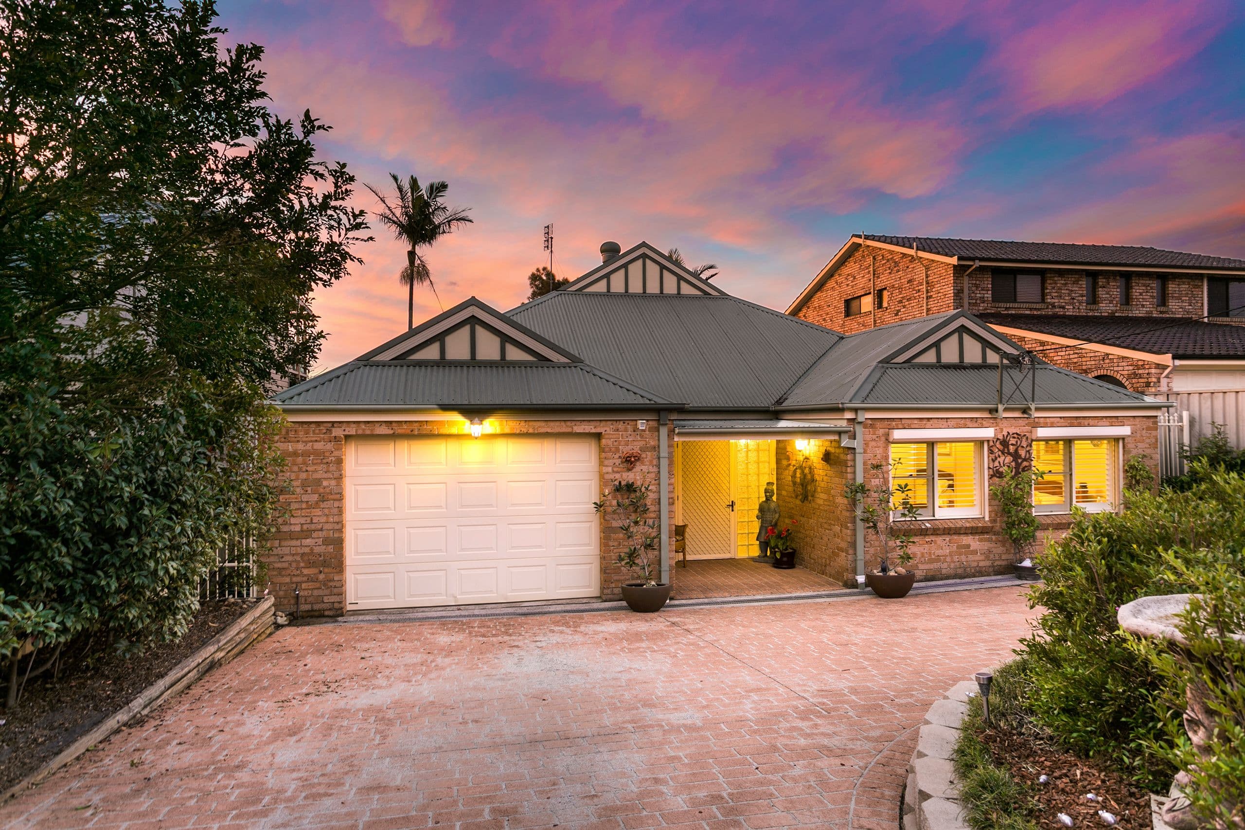 33 The Esplanade, Oak Flats - Thumbnail 2