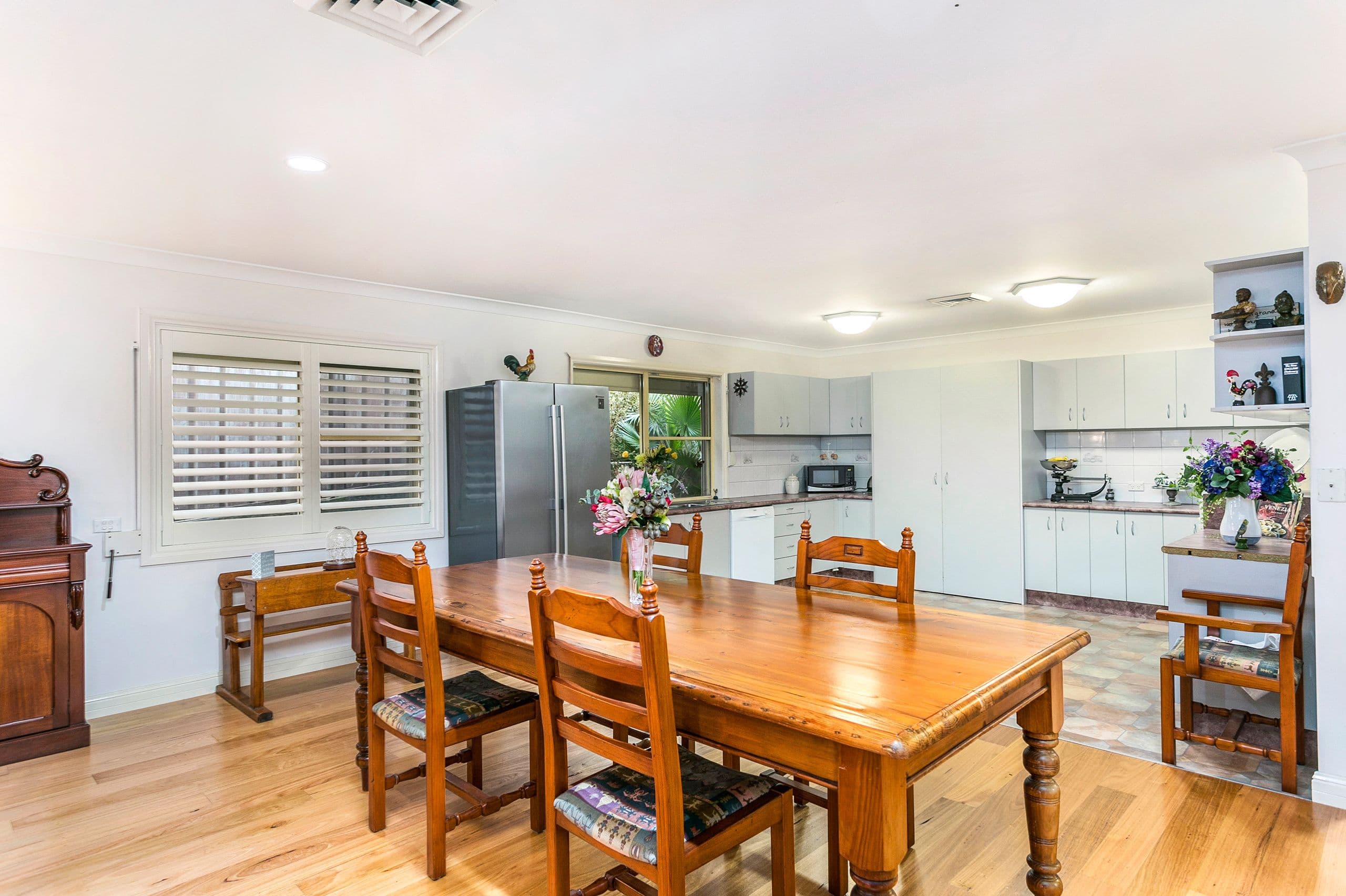 33 The Esplanade, Oak Flats - Thumbnail 3