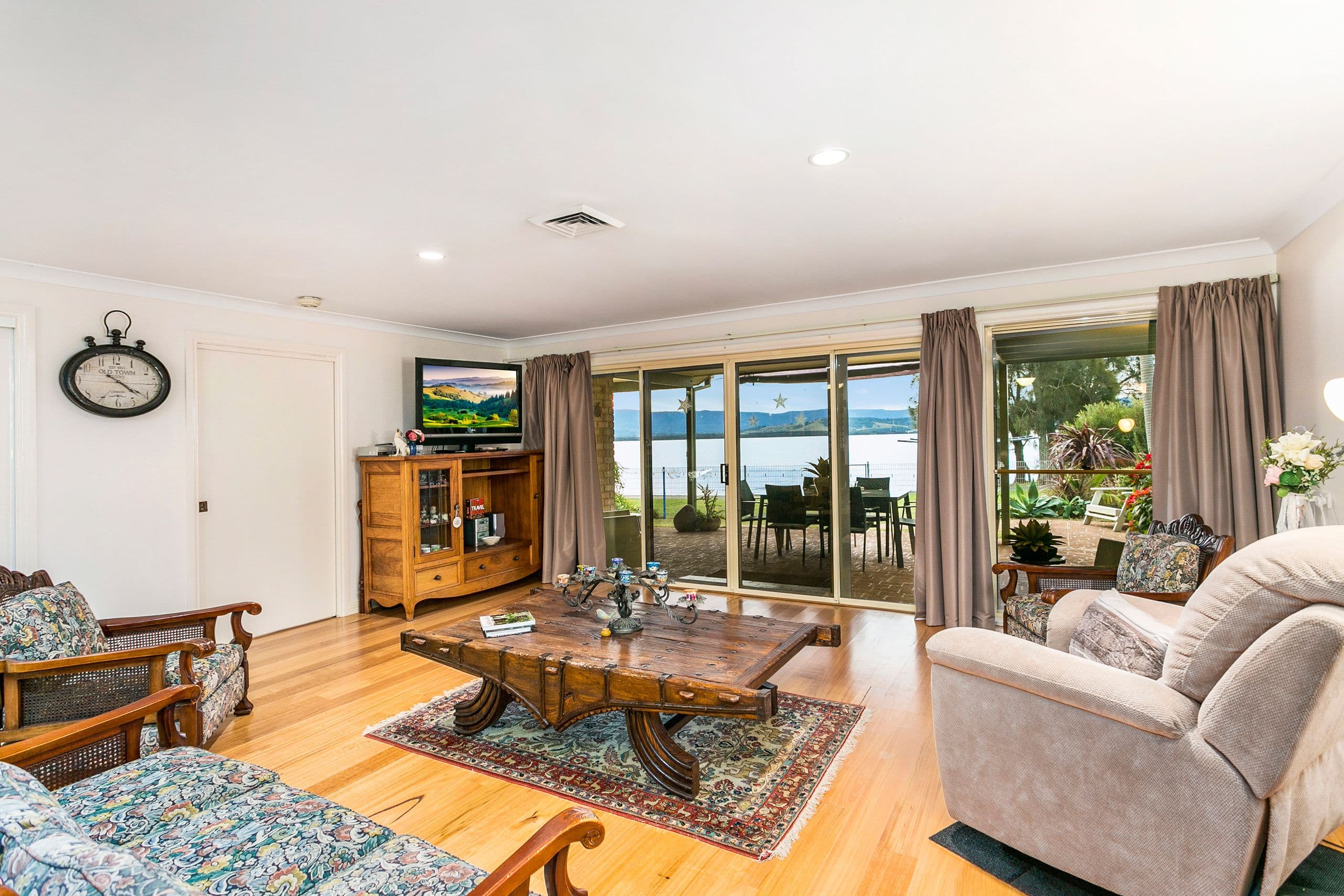 33 The Esplanade, Oak Flats - Thumbnail 4