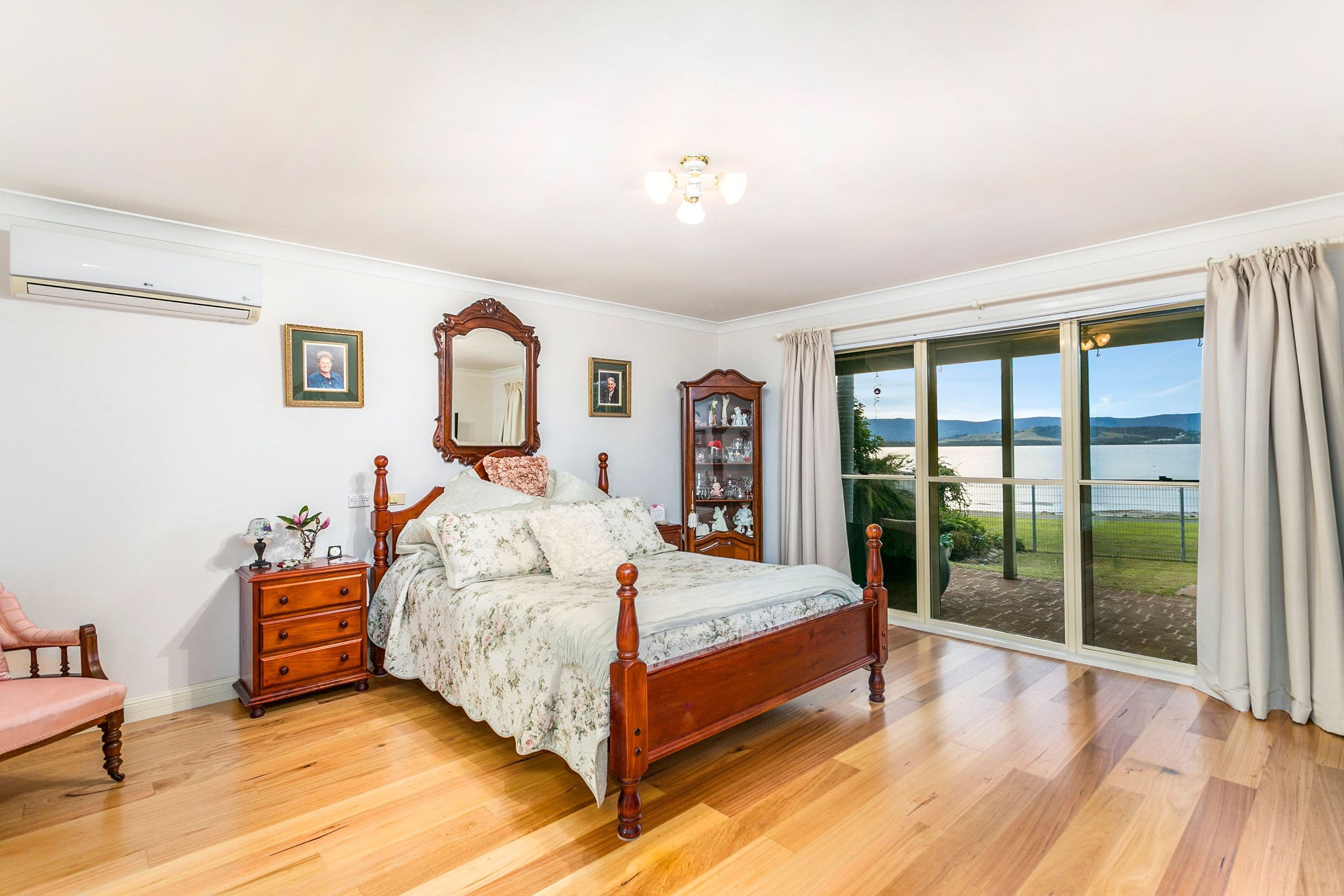 33 The Esplanade, Oak Flats - Thumbnail 6