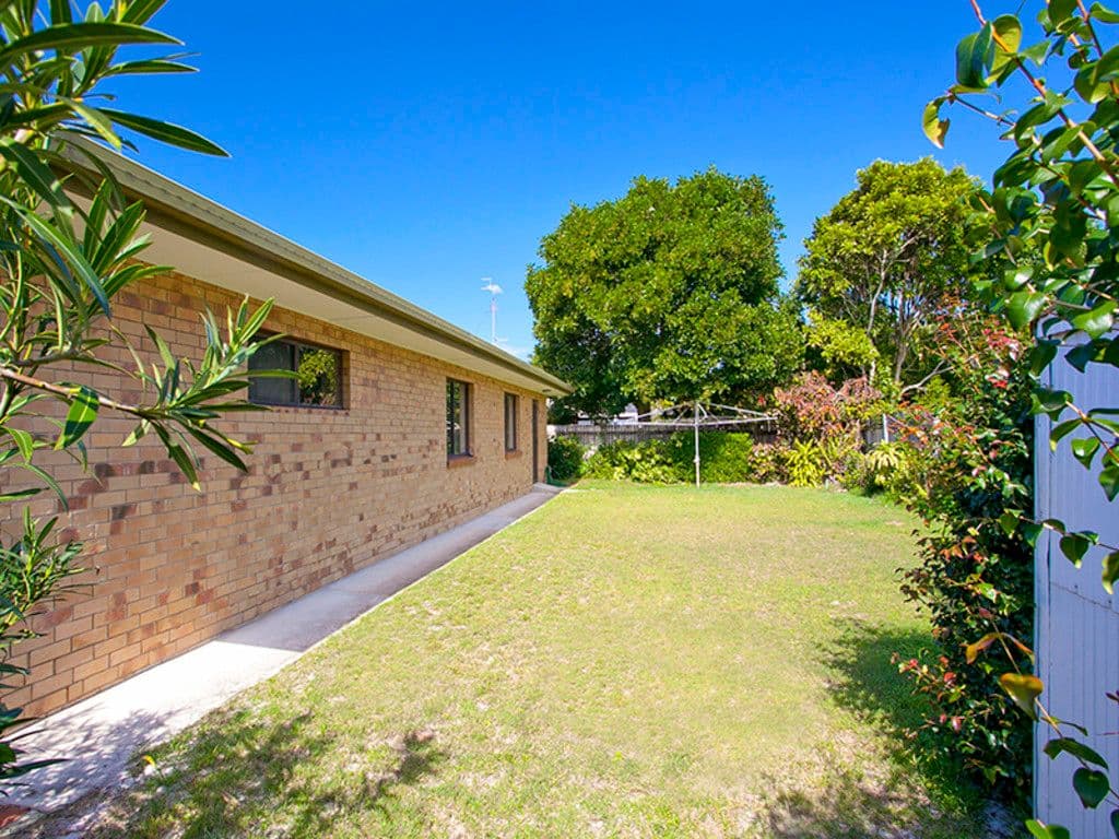 13 Orcades Street, Sunrise Beach QLD 4567, Sunrise Beach - Thumbnail 2