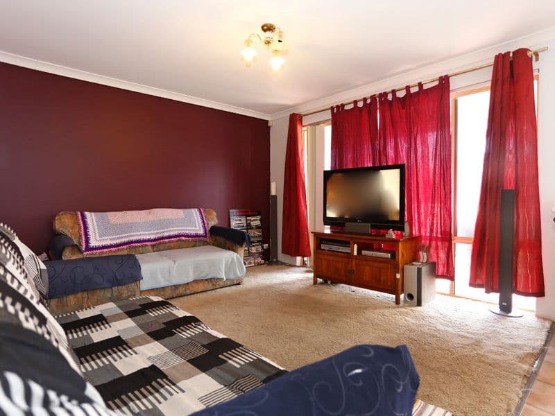 16 Teviot Place, BEECHBORO WA 6063, Beechboro - Thumbnail 2