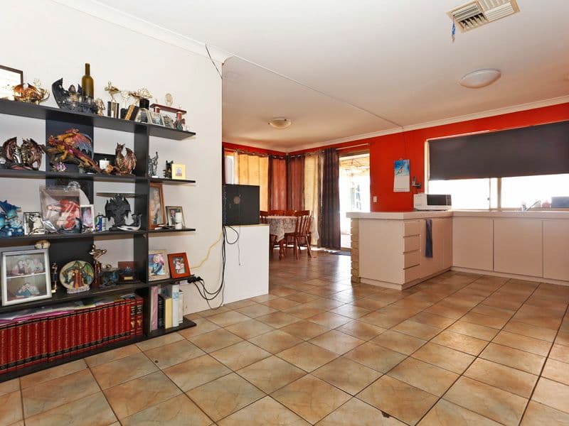 16 Teviot Place, BEECHBORO WA 6063, Beechboro - Thumbnail 4