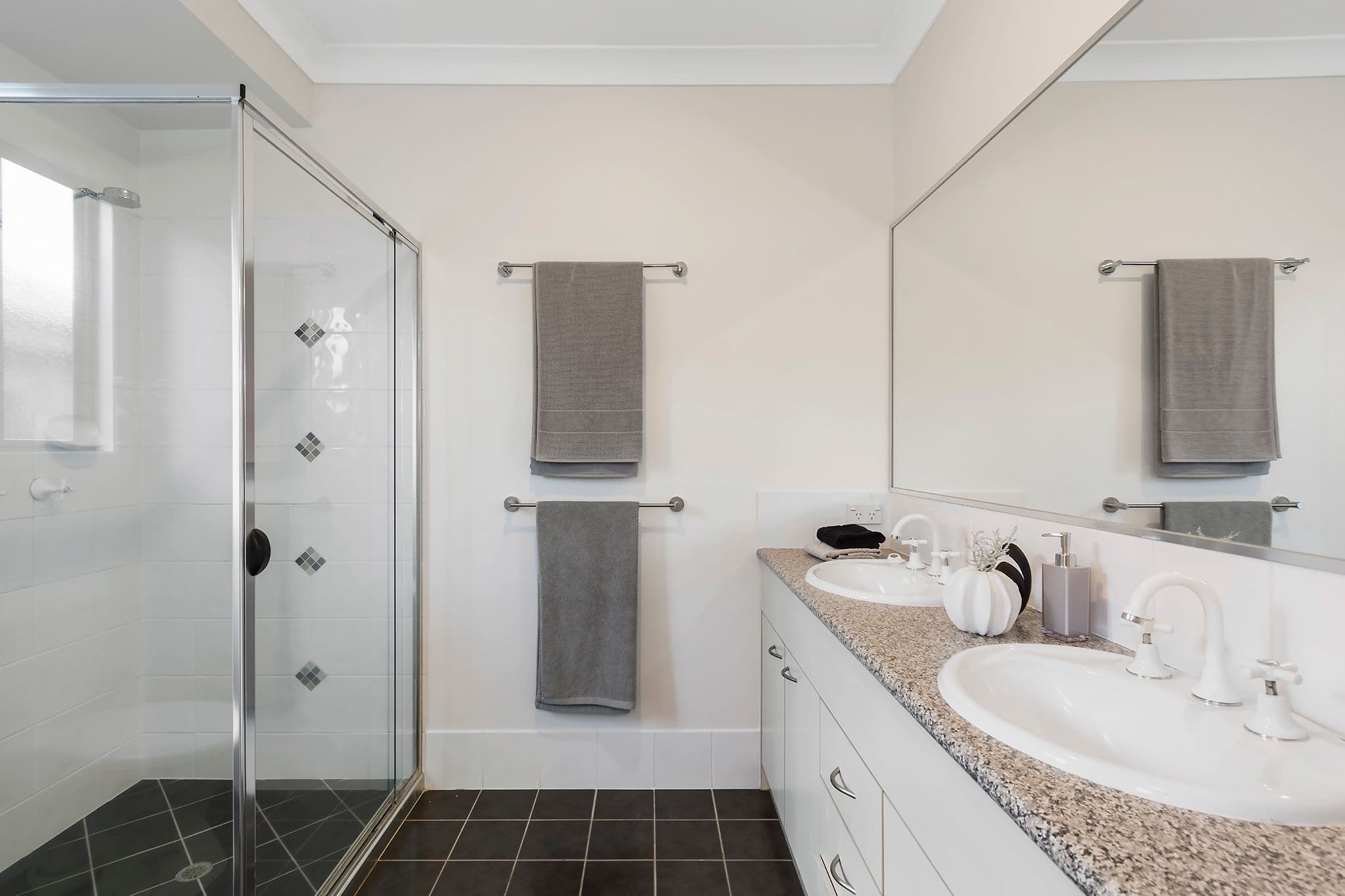 8 Schneid Street, Mudgeeraba QLD 4213, Mudgeeraba - Thumbnail 6