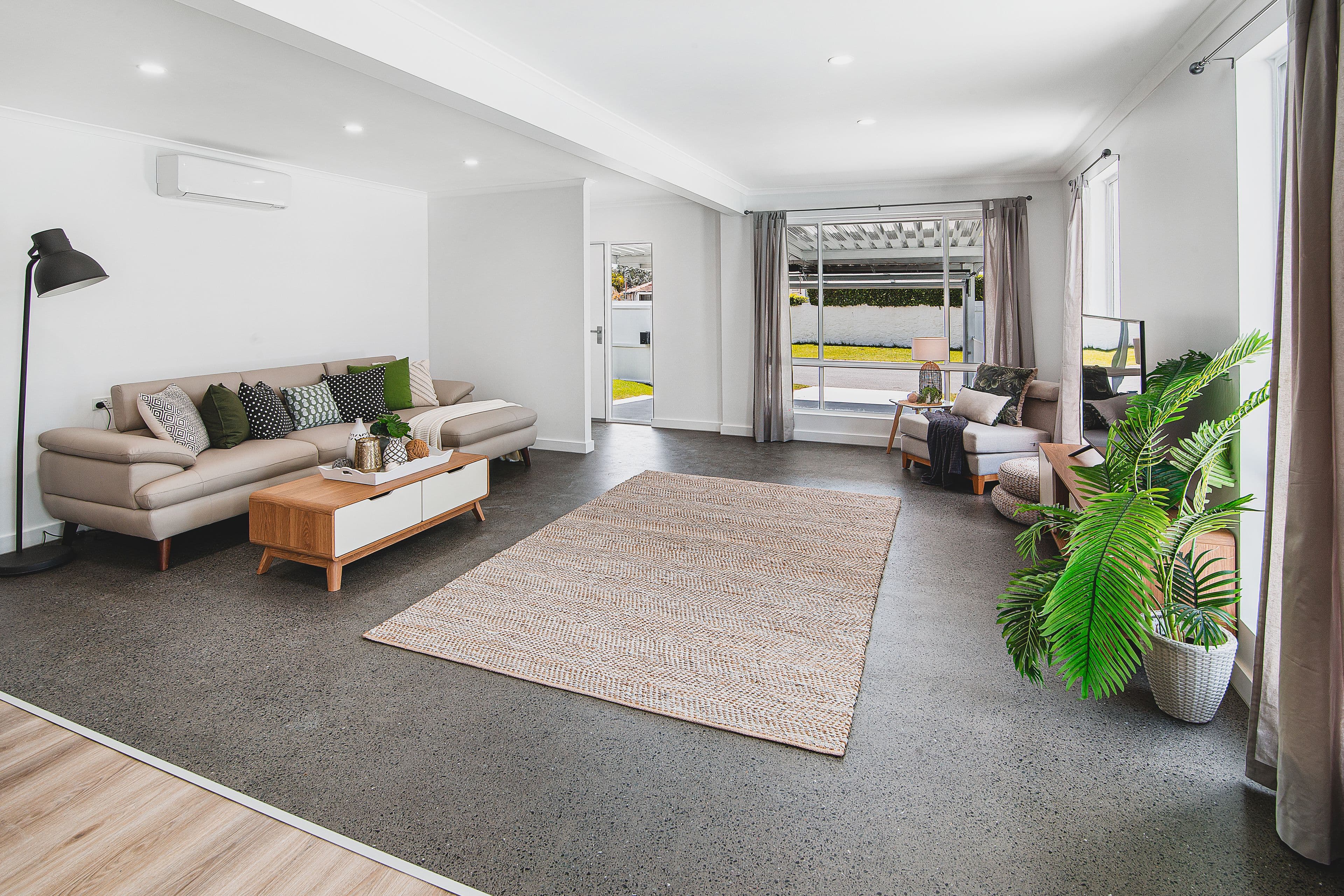 7 Tekapo Street, Broadbeach Waters QLD 4218, Broadbeach Waters - Thumbnail 3