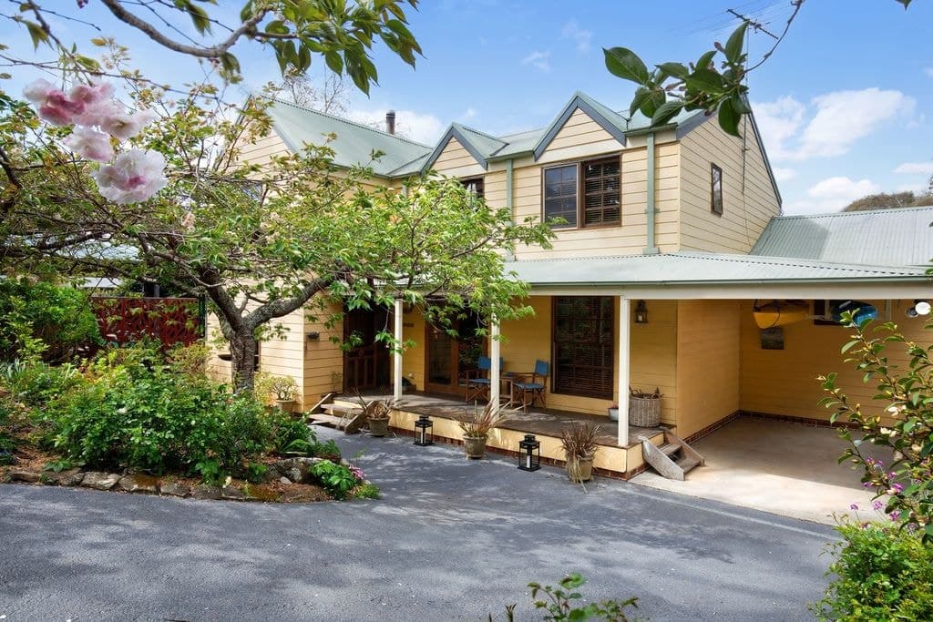 13 Yanko Avenue, Wentworth Falls - Thumbnail 5