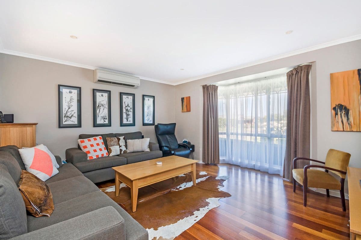 8 Collina Court, Warrnambool VIC 3280, Warrnambool - Thumbnail 2