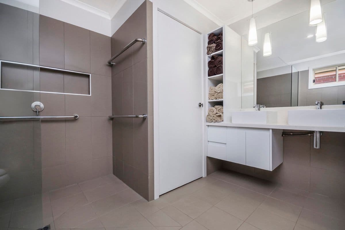 8 Collina Court, Warrnambool VIC 3280, Warrnambool - Thumbnail 6